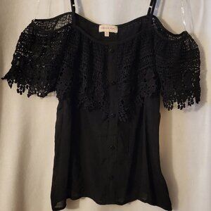 URBAN GIRL BLACK LACE OFF SHOULDER TOP SIZE SMALL